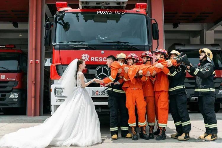 临汾：国庆节消防员执勤老婆和宝宝悄悄前来看望，脸上的幸福溢出屏幕, 你怎么看国庆遇军人集体婚礼致辞古代也有阅兵吗？如果有，是怎样的呢